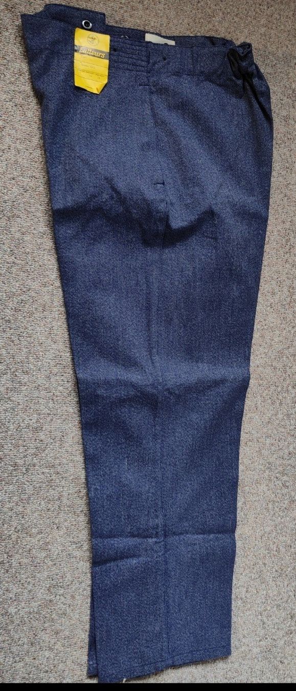 Pantaloni: Arbeitshose "Tenü blau" Schweizer Armee – Nuovo (secondo la descrizione) da Sigriswil venduto da Ricola1977