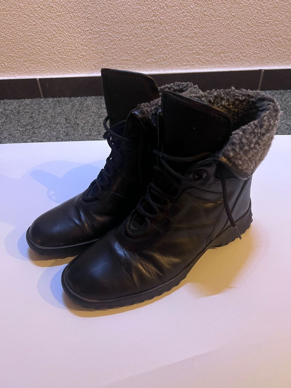 Scarpe da donna: JanetD Leder Winterstiefel mit Innenfutter Grösse 39 – Nuovo (secondo la descrizione) da Frauenfeld venduto da isa_9cy7