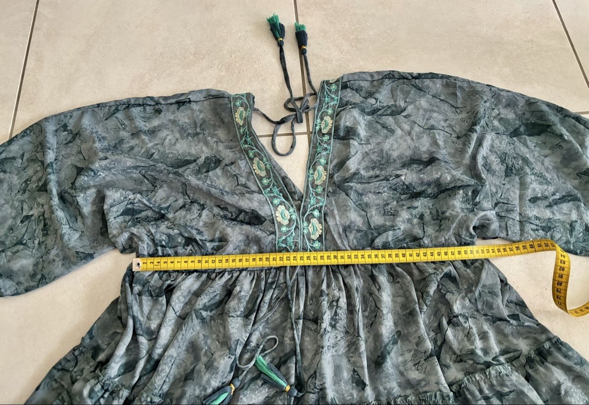 Vestiti: Kleid Gr.42 – Usato da Eglisau venduto da 3flower-power3 5