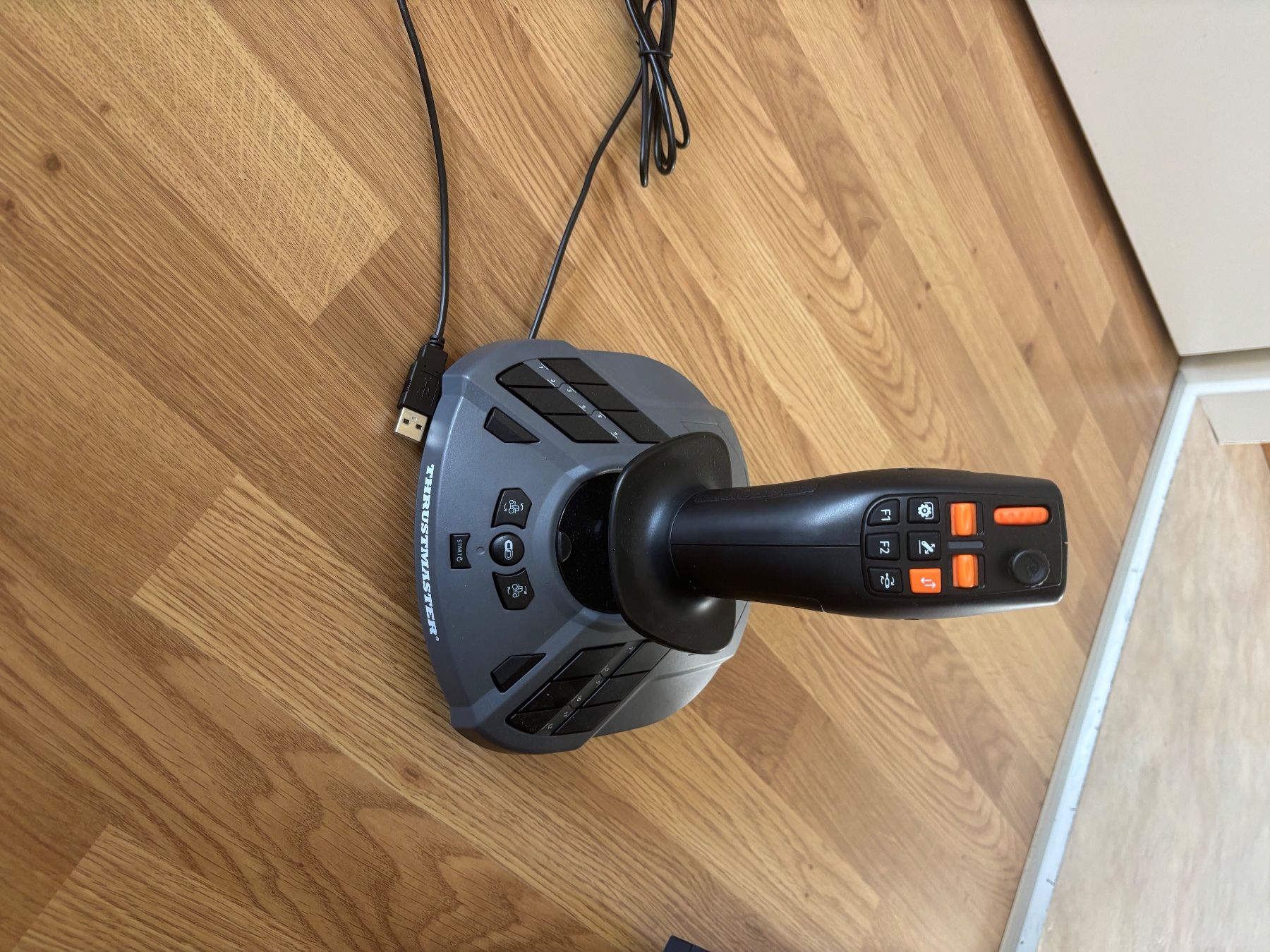 Thrustmaster Controller: Thrustmaster Joystick – Neu (gemäss Beschreibung) aus Kerzers von yan_vgv9