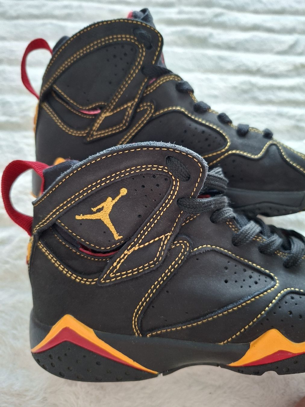 Jordan Damenschuhe: Baskets Jordan 7 noir rouge  pointure 36.5  – Gebraucht aus Renens VD von ser_j2fn 4