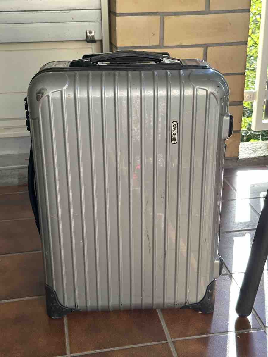 Rimowa Valises de voyage: Rimowa suitcase silver used – D'occasion à Zürich par lin_g7d6