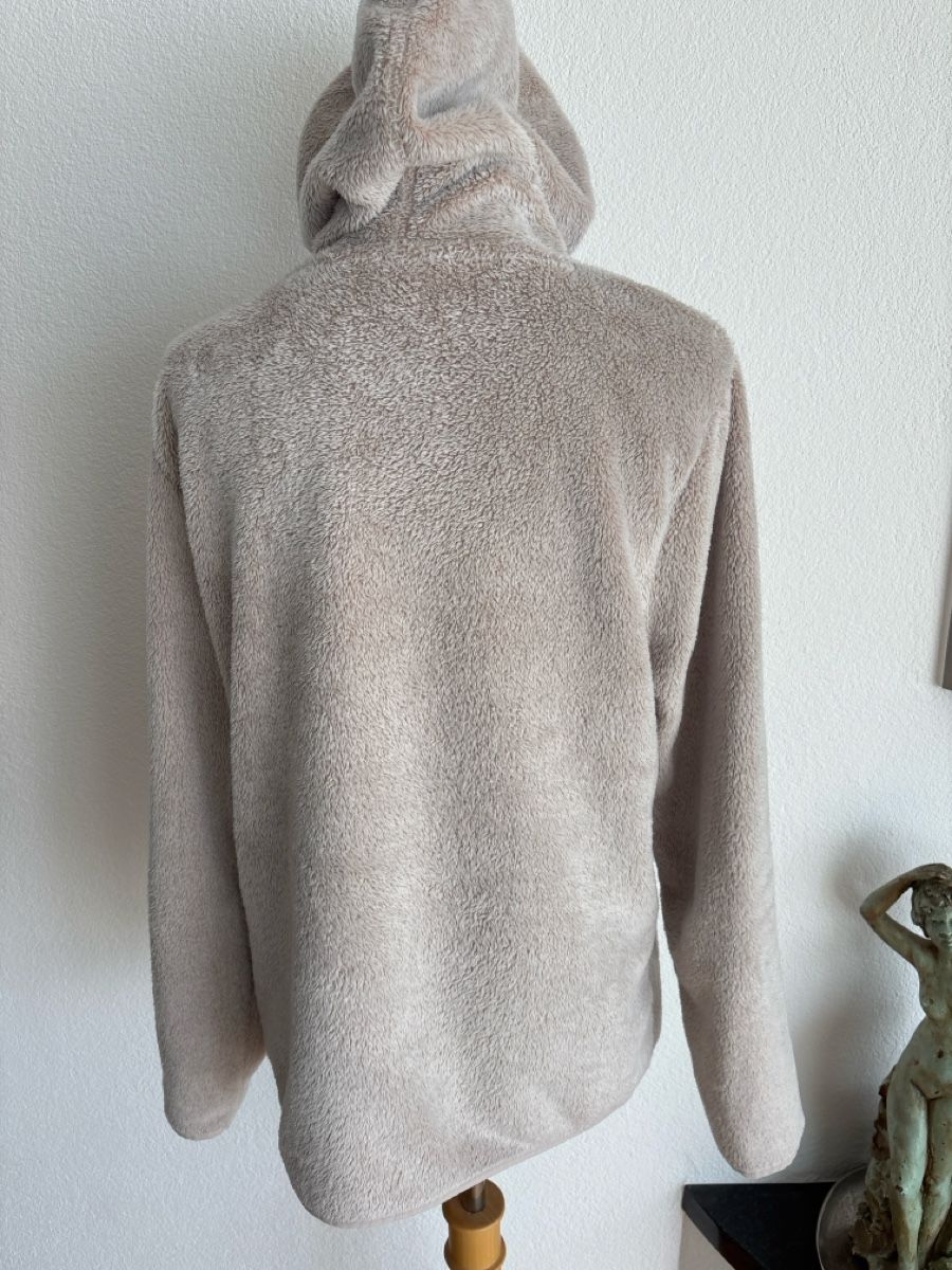 Pulls & Sweat-shirts: Kuschel Pullover Gr 40/42 – D'occasion à Embrach par Dmoney 2