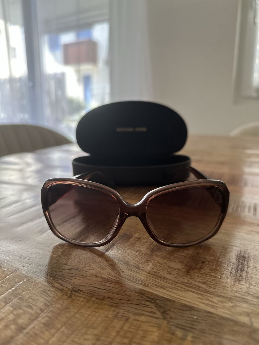 Michael Kors Brillen & Gläser: NEU! Michael Kors Sonnenbrille - Braun – Neu (gemäss Beschreibung) aus Affoltern am Albis von mir_zjl8