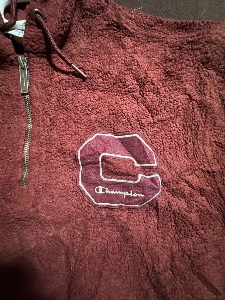 Champion Pullover & Sweatshirts: Sweat à capuche Champion bordeaux fermeture éclair M – Neu (gemäss Beschreibung) aus Cressier FR von per_95ld 2