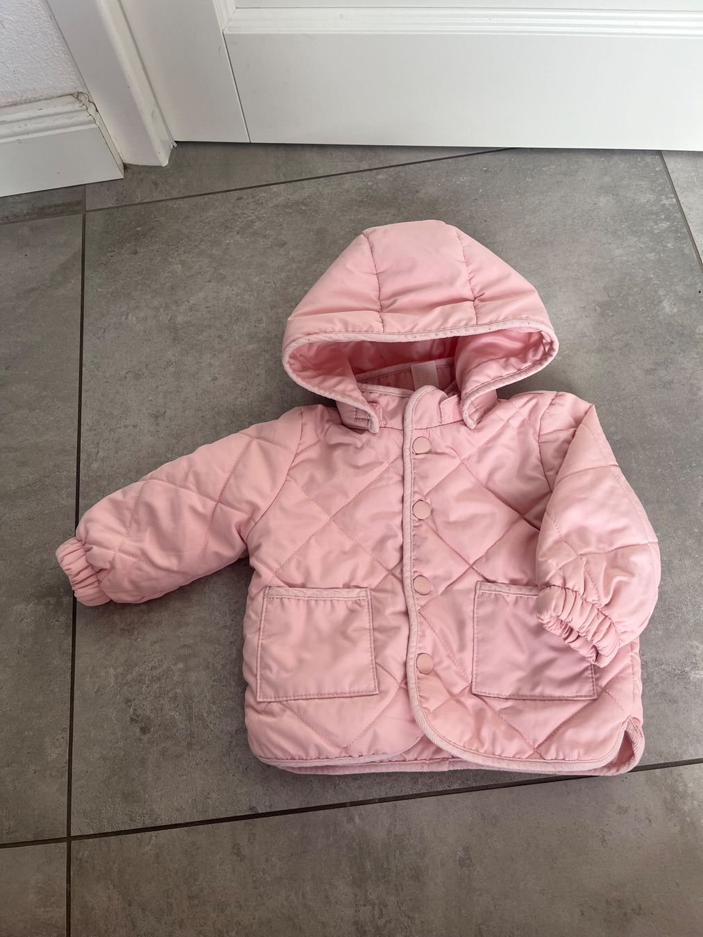 H&M Giacche & Cappotti: H&M, Steppjacke, Übergangsjacke, rosa, Gr. 68 – Usato da Mollis venduto da Miss_Dresses