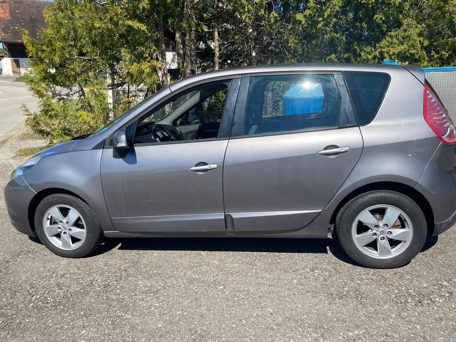 Automobili: Renault Scenic – Usato da Steinhausen venduto da emi014 1
