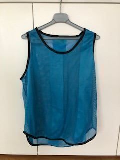 T-Shirts: Markierungsleibchen – Gebraucht aus Wilen (Sarnen) von Corado