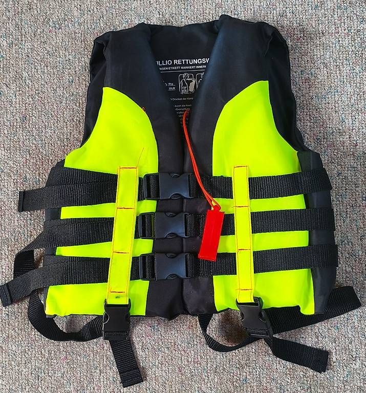 Gilets de sauvetage: Schwimmweste Rettungsweste Kinder – D'occasion à Triengen par pizza1877