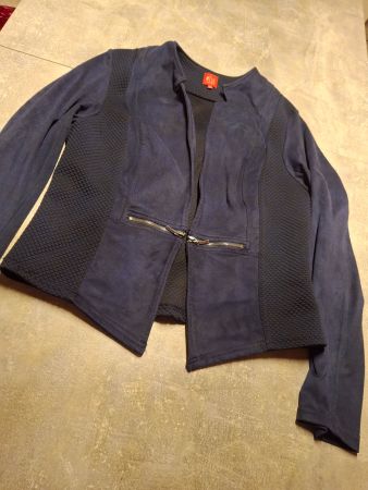 Veste légère taille 40 marque Miss Captain