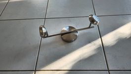 Gut erhaltene LED Deckenlampe mit 2 Strahlern