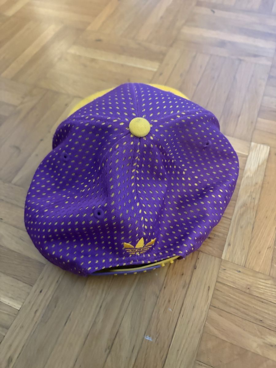 Chapeaux, bonnets & casquettes: Casquette plate des Lakers – D'occasion à Monthey par wen_x88k 2