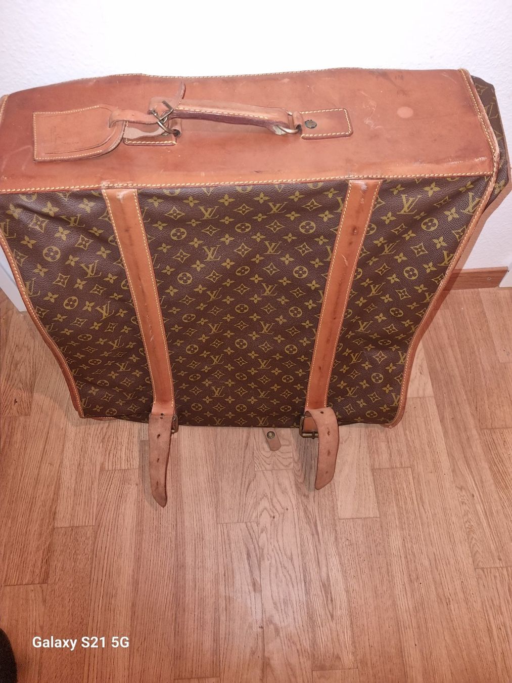 Louis Vuitton Valigie: Reise Anzugkoffer Louis Vuitton – Usato da Zürich venduto da Big