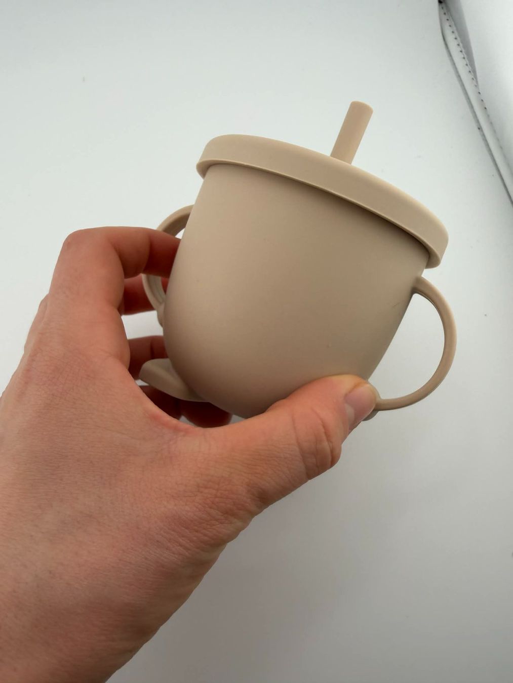 Behälter & Ähnliches: Silikon Trinklernbecher mit Strohhal – Gebraucht aus Riehen von edu_92w7 3