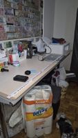 Bürotisch mit Bürostuhl