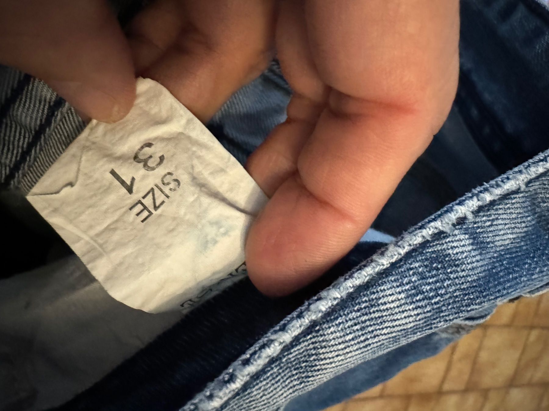 Jeans: Pantalon taille 31 pose à plas 40 cm – Usato da Veyrier venduto da kimedovapa 4