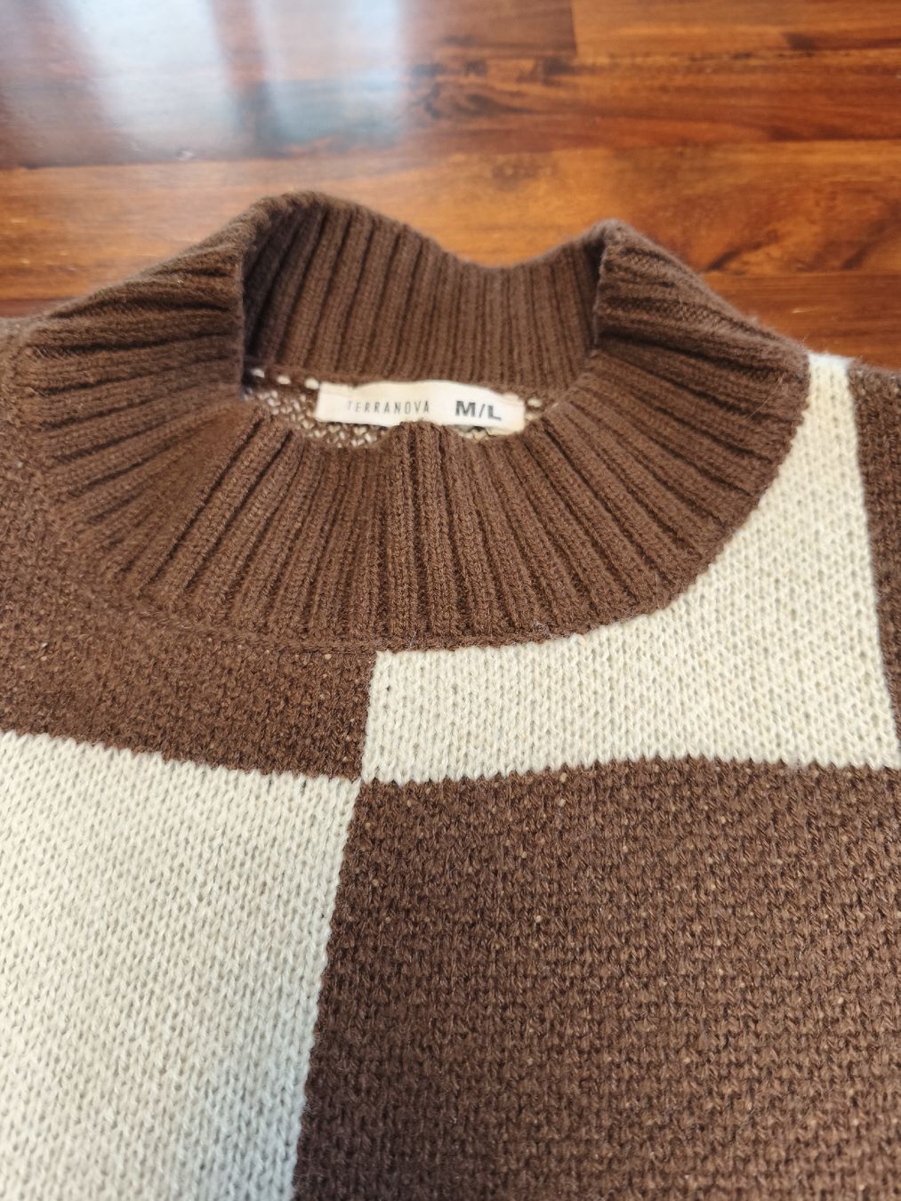 Maglioni & Felpe: Pullover, Grösse M/L, 100% Acrylic – Usato da Wohlen AG venduto da art_9qvl 3