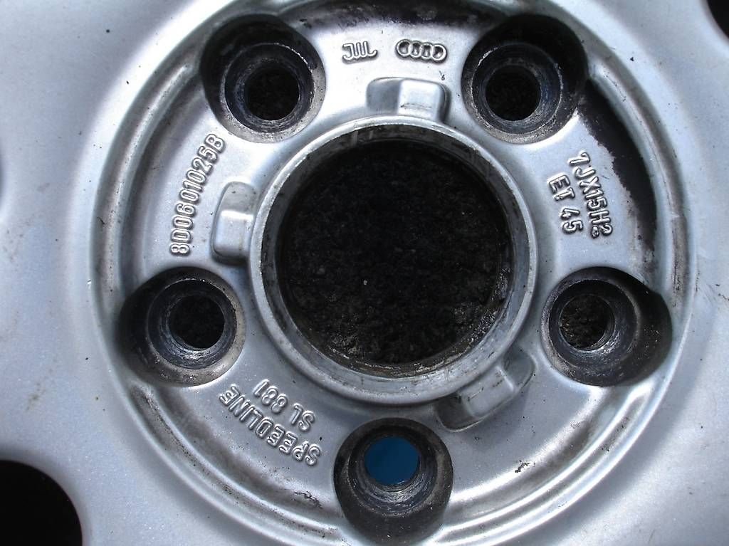 Pneumatici & Ruote complete: AUDI A6 Pneu+Felge – Usato da Reinach AG venduto da PINKY017 1
