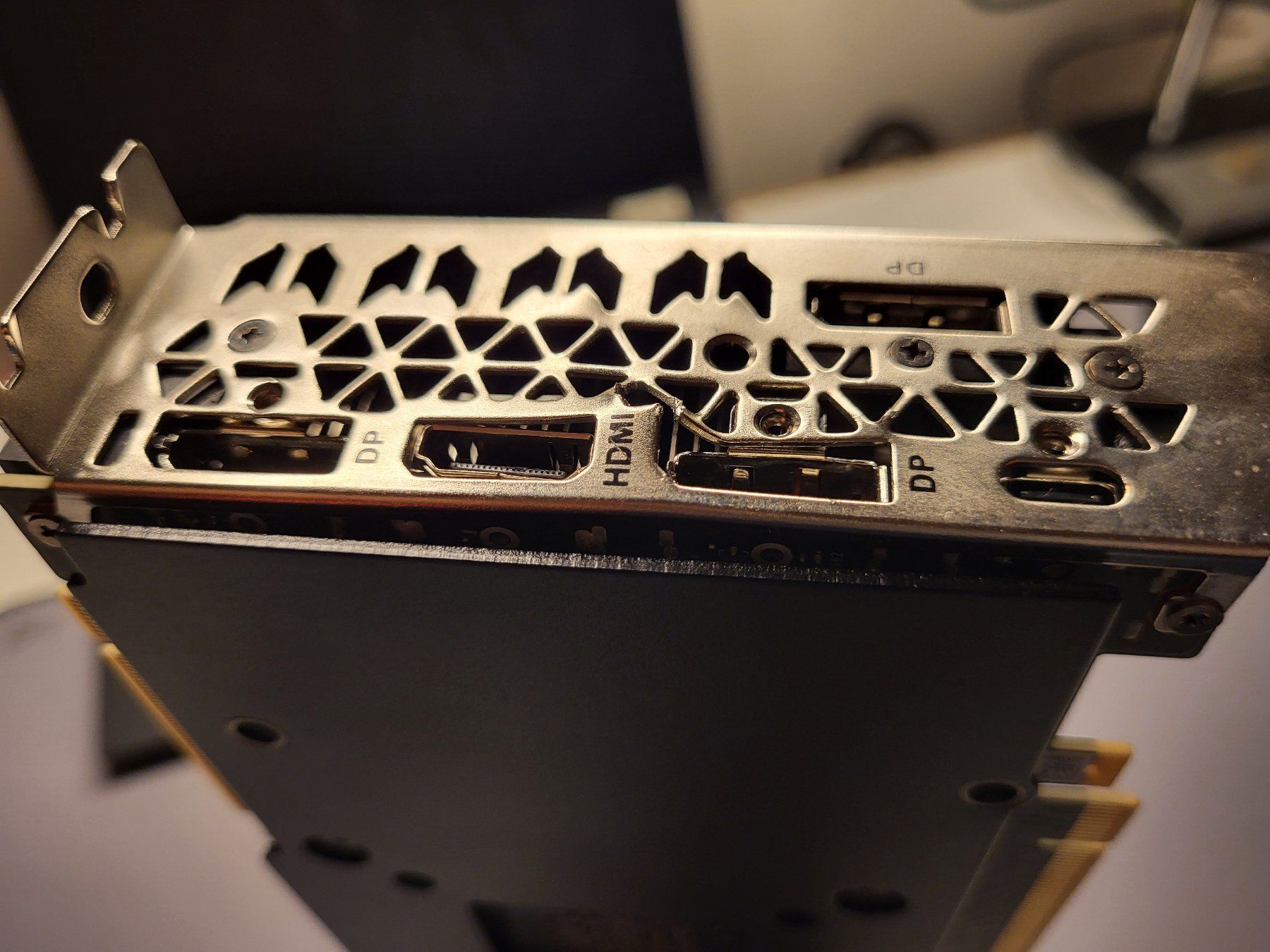 Nvidia Schede grafiche: RTX 2080 Gaming 8GB Grafikkarte – Usato da Unterengstringen venduto da CyberCore 1