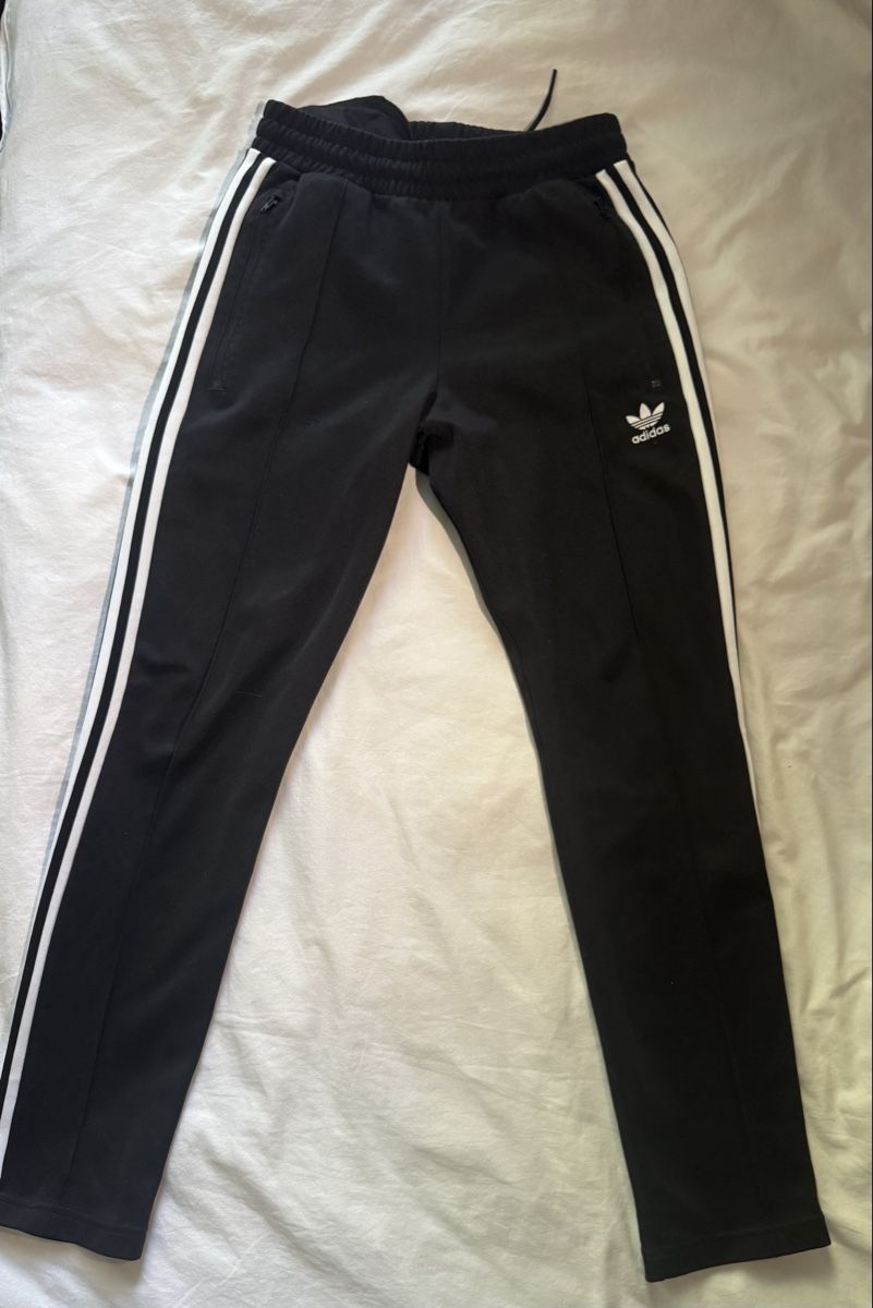 Adidas Pantaloni: Training pantalon Adidas – Nuovo (secondo la descrizione) da Veyrier venduto da skippy348
