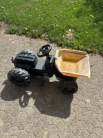 Tretfahrzeug Traktor mit Mulde schwarz gelb gebraucht