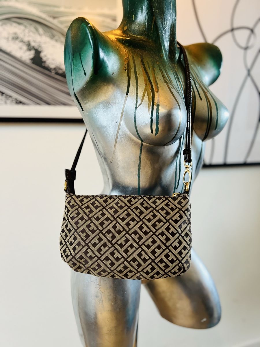 Tommy Hilfiger Borse da donna: Elegante Tommy Hilfiger Handtasche – Usato da Murten venduto da Rebelle_en_Style 3