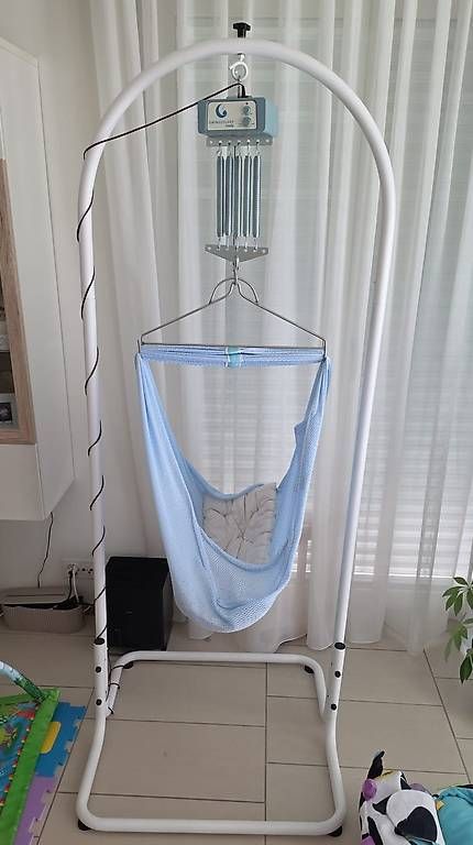 Sdraiette & Sdraiette a dondolo: Swing2Sleep Federwiege inkl. Original-Motor – Usato da Adliswil venduto da Ci5671