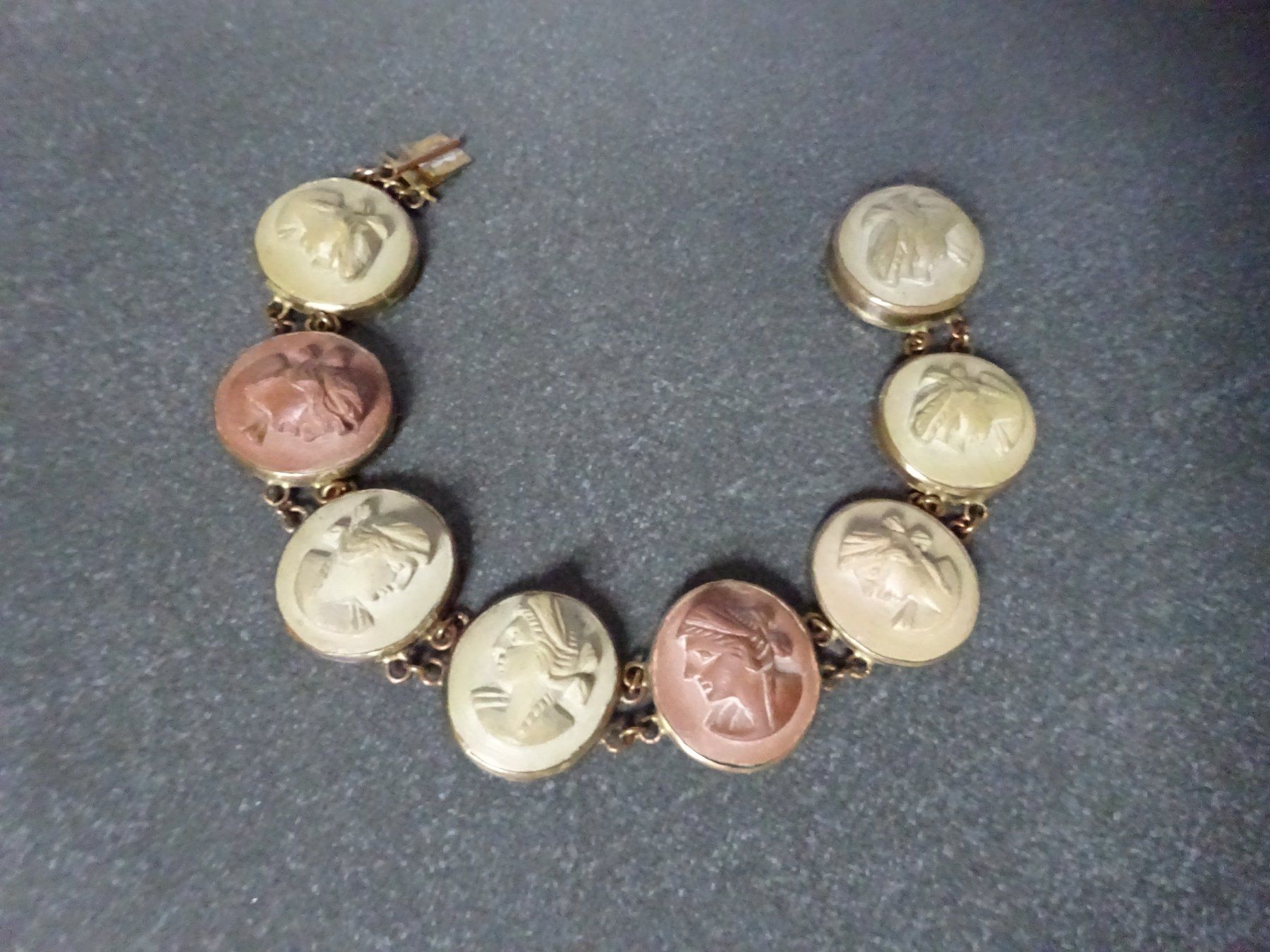 Bracciali & Braccialetti: Antikes Armband / Kamee Lava – Usato da Oetwil am See venduto da Senegal 5