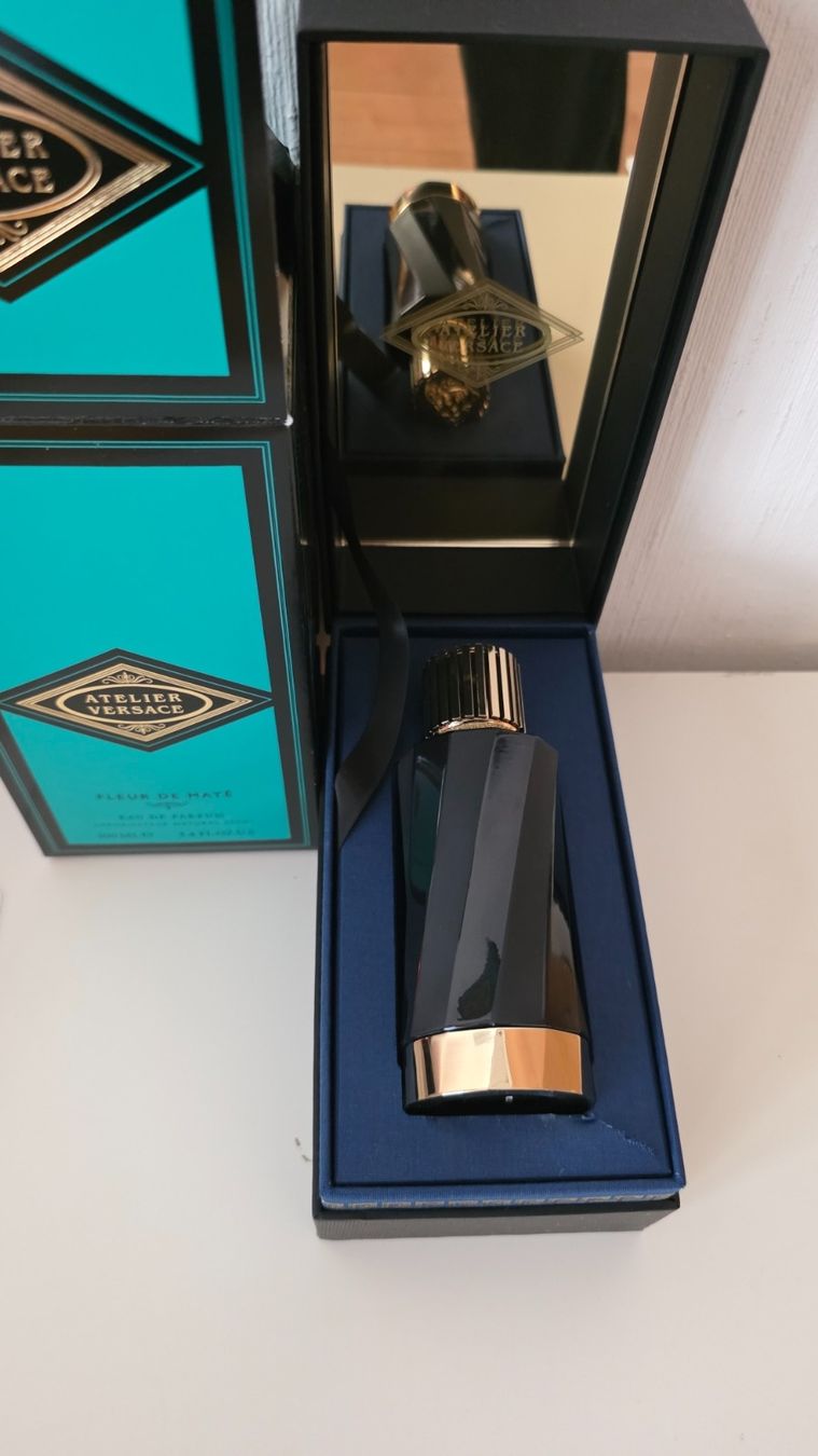Versace Parfums & Eau de Toilette: Fleur de Maté – Atelier Versace  – D'occasion à Lausanne par Andonia 2