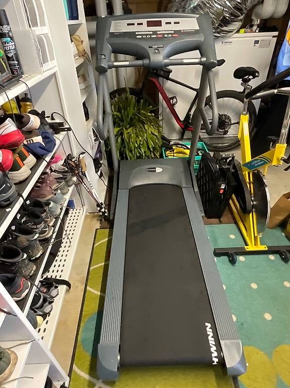 Schwinn Hometrainer: Laufband Schwinn 825 – Gebraucht aus Koppigen von Leodimi