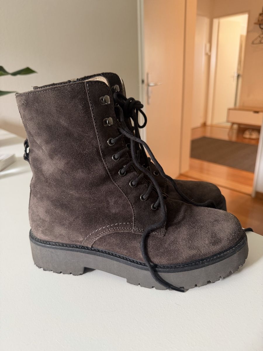 Dosenbach Damenschuhe: Wildleder Stiefel Dosenbach Grösse 39. – Gebraucht aus Adliswil von StephanieAnnina 7