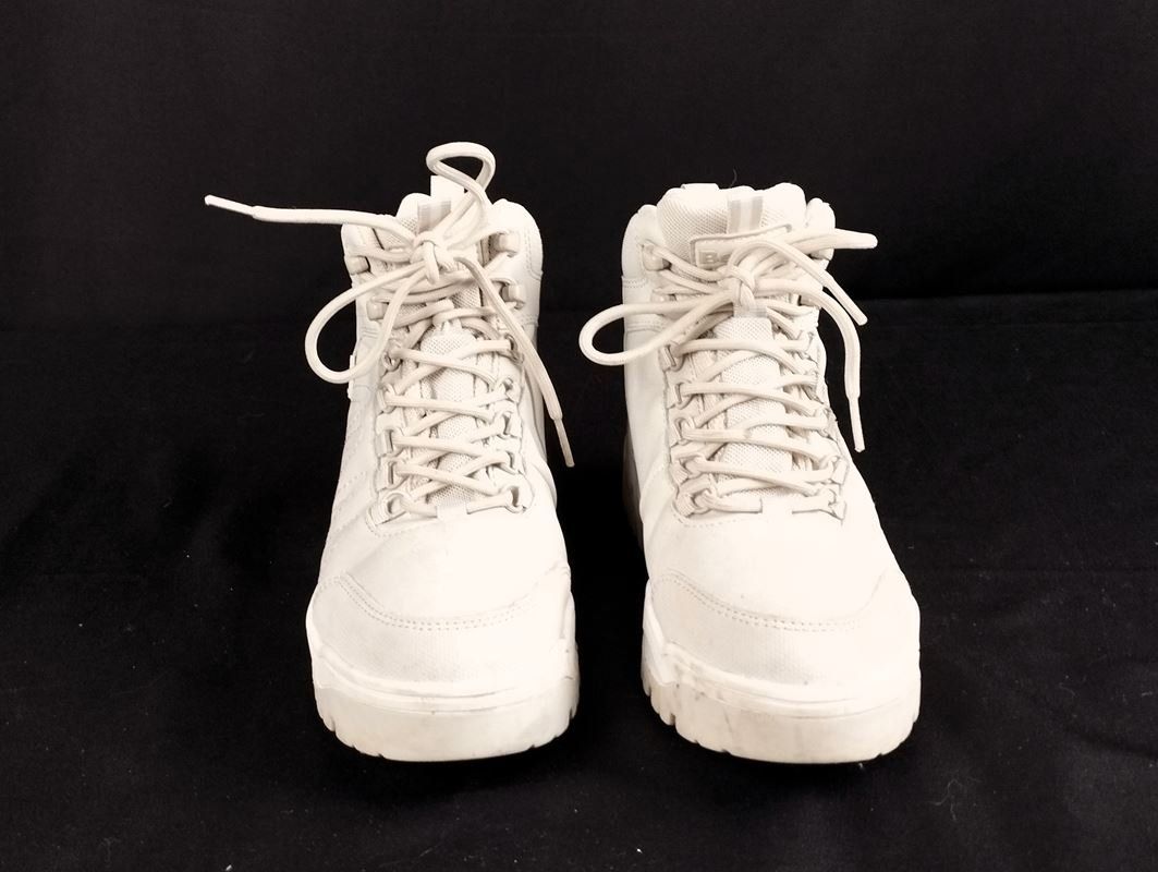 Bench Damenschuhe: BENCH. Damentrekkingschuhe Grösse 37 – Gebraucht aus Schübelbach von Restwert_Schubelbach 1