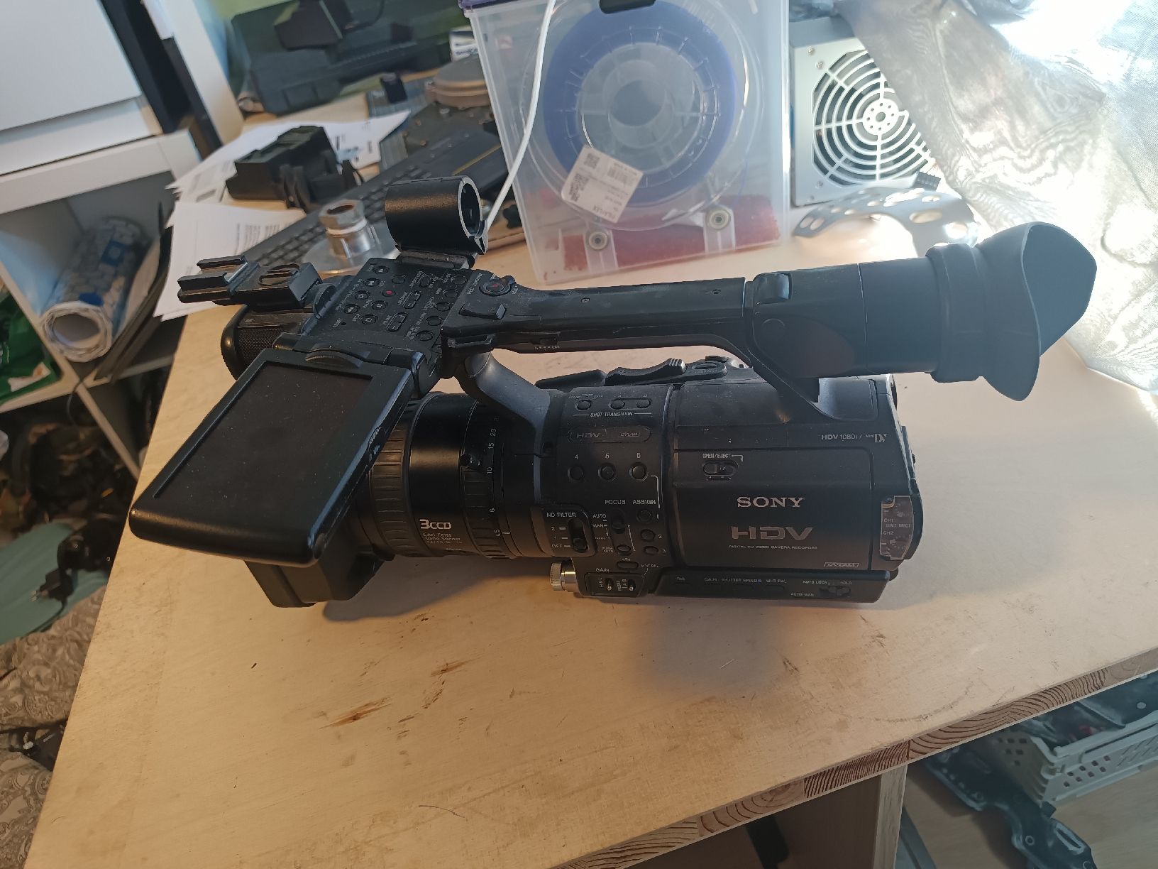 Sony Videocamere: sony HVR-Z1E – Difettoso da Glattbrugg venduto da Lars_01 2