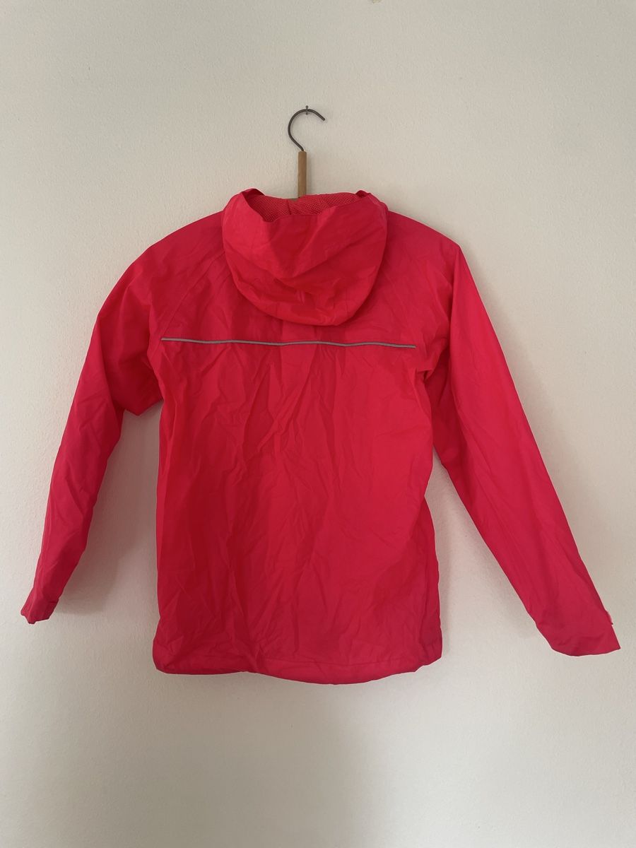 46 Nord Giacche & Cappotti: 46 Nord Regenjacke neonpink – Usato da Basel venduto da noee_joset 1