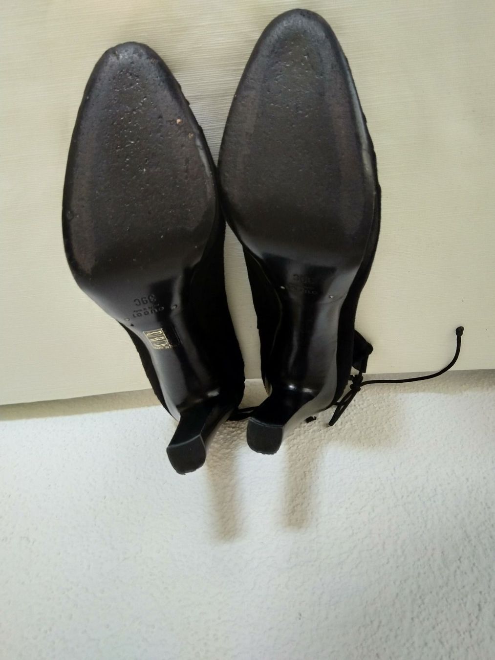 Gucci Scarpe da donna: Schuhe Gucci High Heel / Pumps – Usato da Rieden AG venduto da Galina11 3