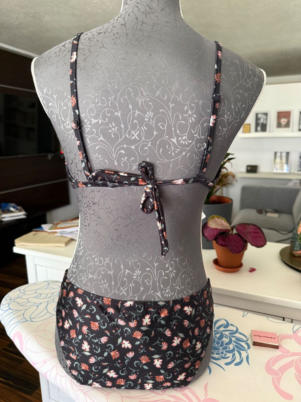 Protest Badekleider & Bikinis: Protest Bikini in Grösse 40/L – Gebraucht aus Zug von dan_l757 1