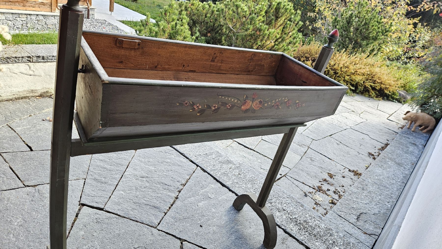 Articoli in legno: Antike Wiege Holz mit Bauernmalerei – Usato da Embrach venduto da coegli 4