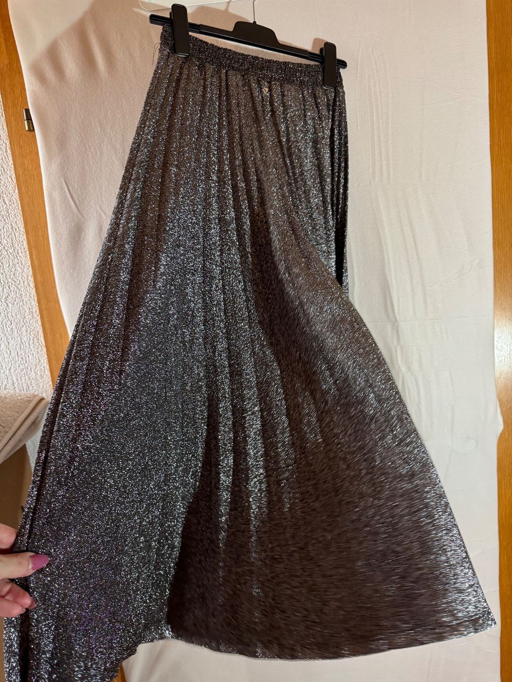 Guess Röcke: Glitzernder schwingender Rock von Guess Gr. 36 – Gebraucht aus Grosswangen von second_hand_dress 7
