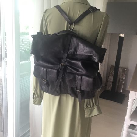 Schwarzer Lederrucksack im Vintage-Stil, Top Zustand!