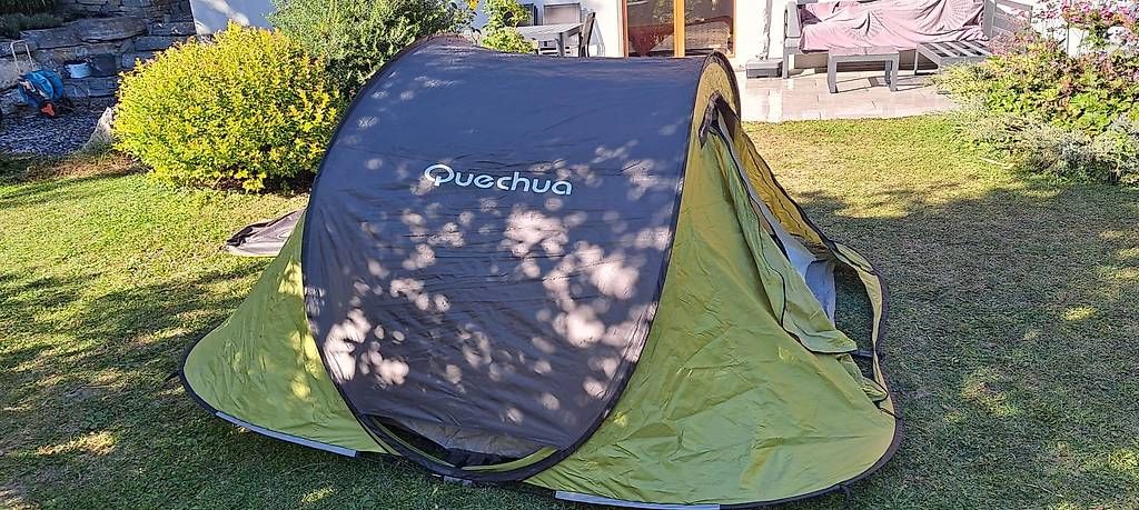 Decathlon Tende : Tente 3 places Decathlon 2 secondes – Usato da Grugnay (Chamoson) venduto da nad_b8fq
