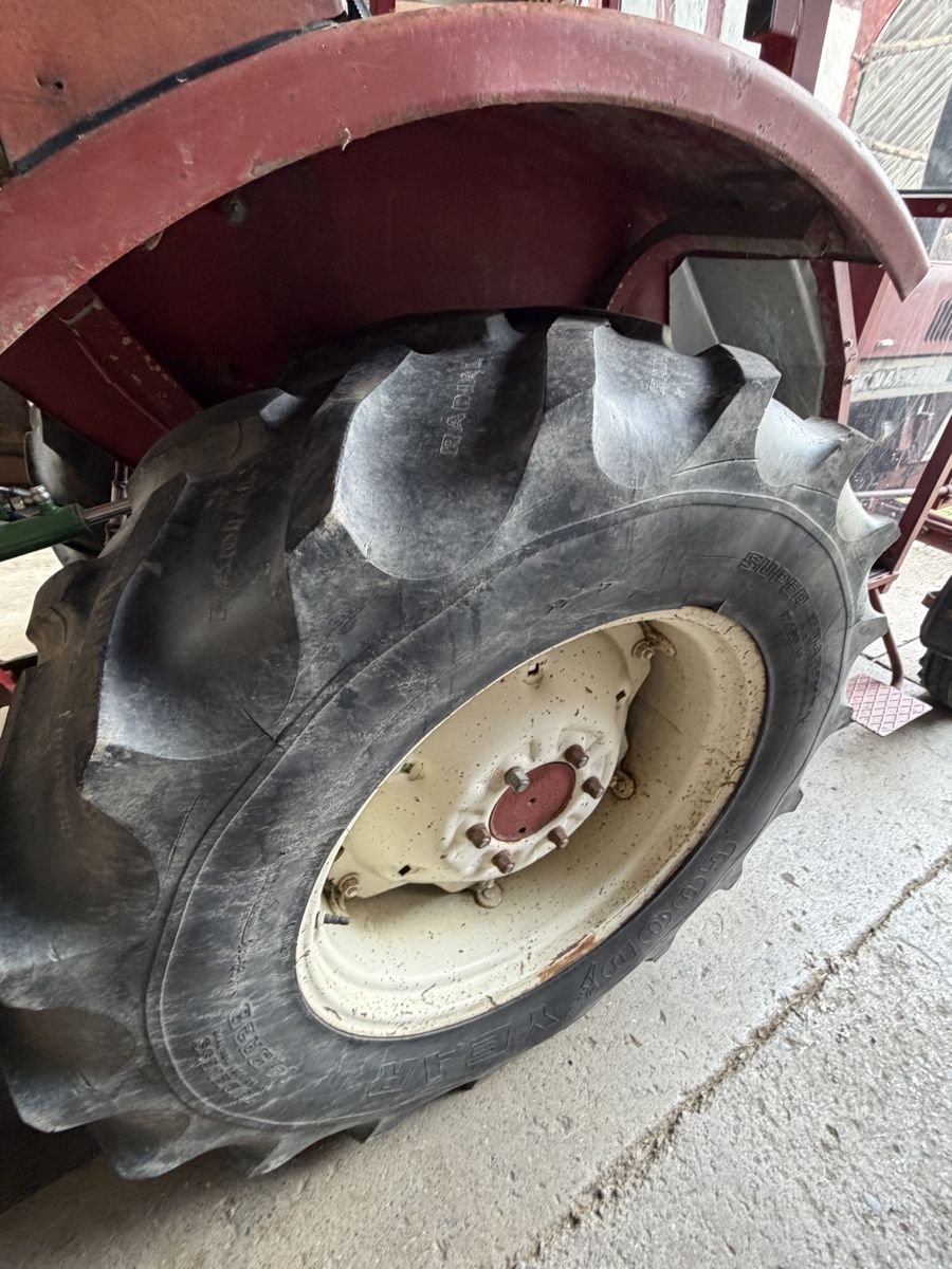 IHC Trattori: TRAKTOR IHC 633 Bj. 1984 – Usato da Bottighofen venduto da Trompetchen 6