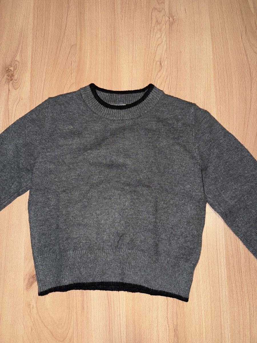 Bershka Maglioni & Felpe: Grauer Pullover Gr. S – Usato da Rotkreuz venduto da tha_lb6g 1