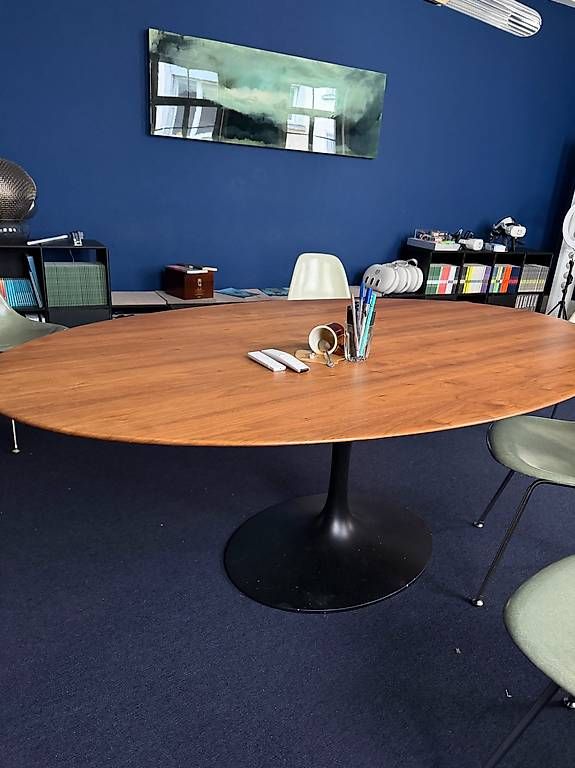 Tavoli: Saarinen Tisch Oval Wallnuss – Usato da Zürich venduto da sts001 1