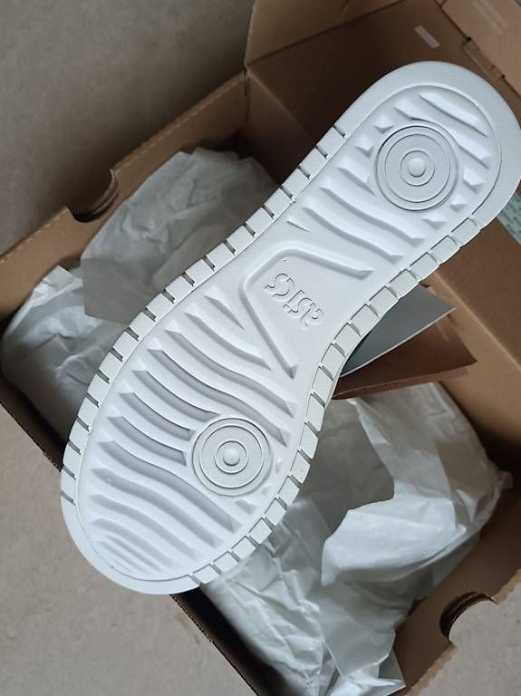 Scarpe da uomo: Asics Japan Sneakers size 39 – Usato da Glattbrugg venduto da cam_wsk9 1