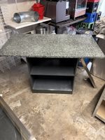 Massiver Arbeitstisch mit Naturstein-/Granitplatte