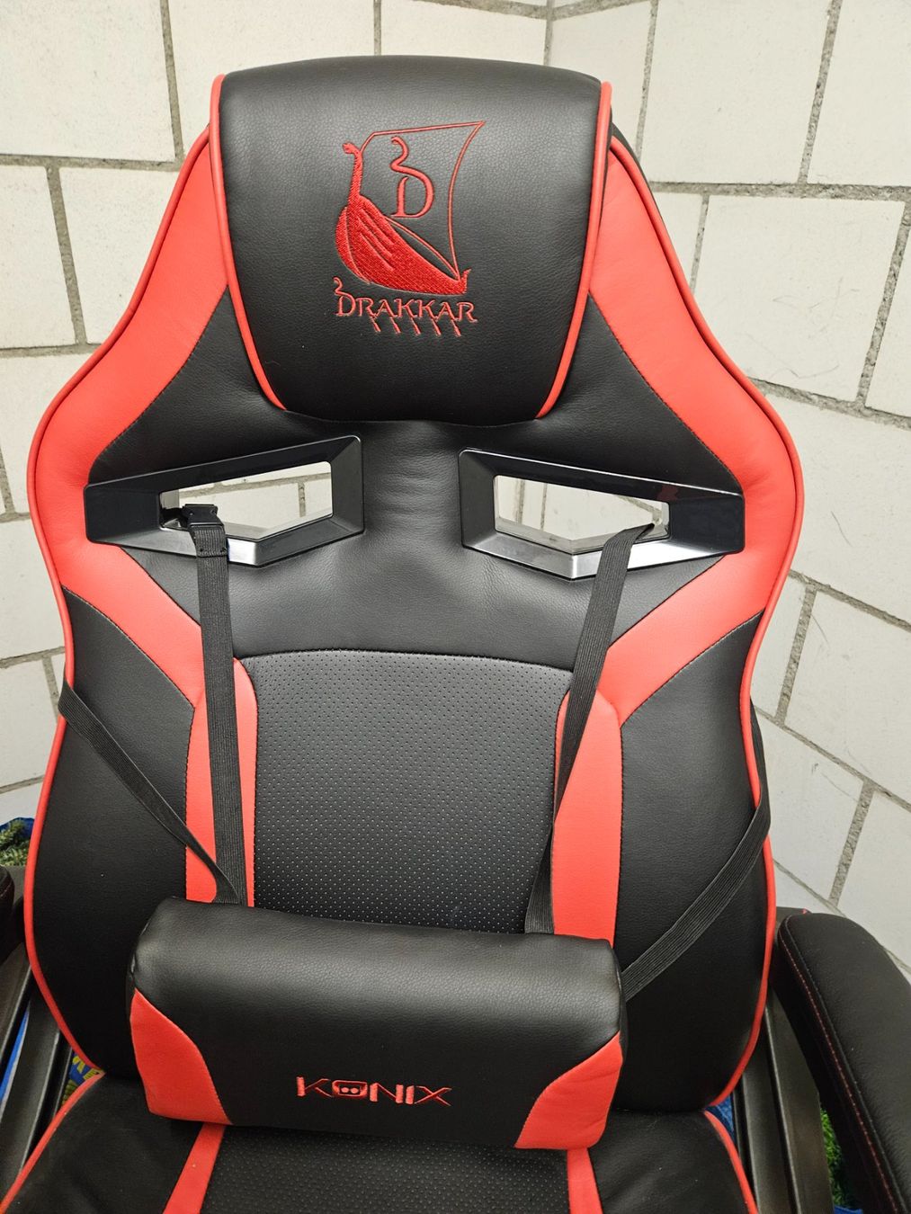 Wie neu! Gamersessel/Gamingstuhl Drakkar Konix Schwarz/Rot (Neu (gemäss ...