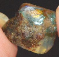 Edelstein L-5349 – Nicht Hydrophan äthiopischer Opal roh 15x