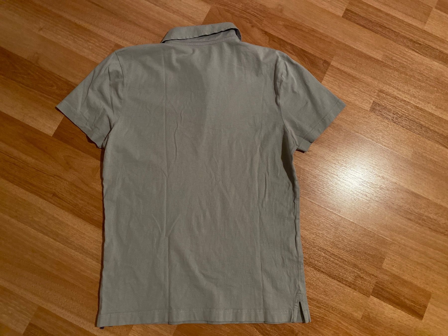 Magliette Polo: Quiksilver Poloshirt Gr. XS grau – Usato da Heiden venduto da fam_797q 1