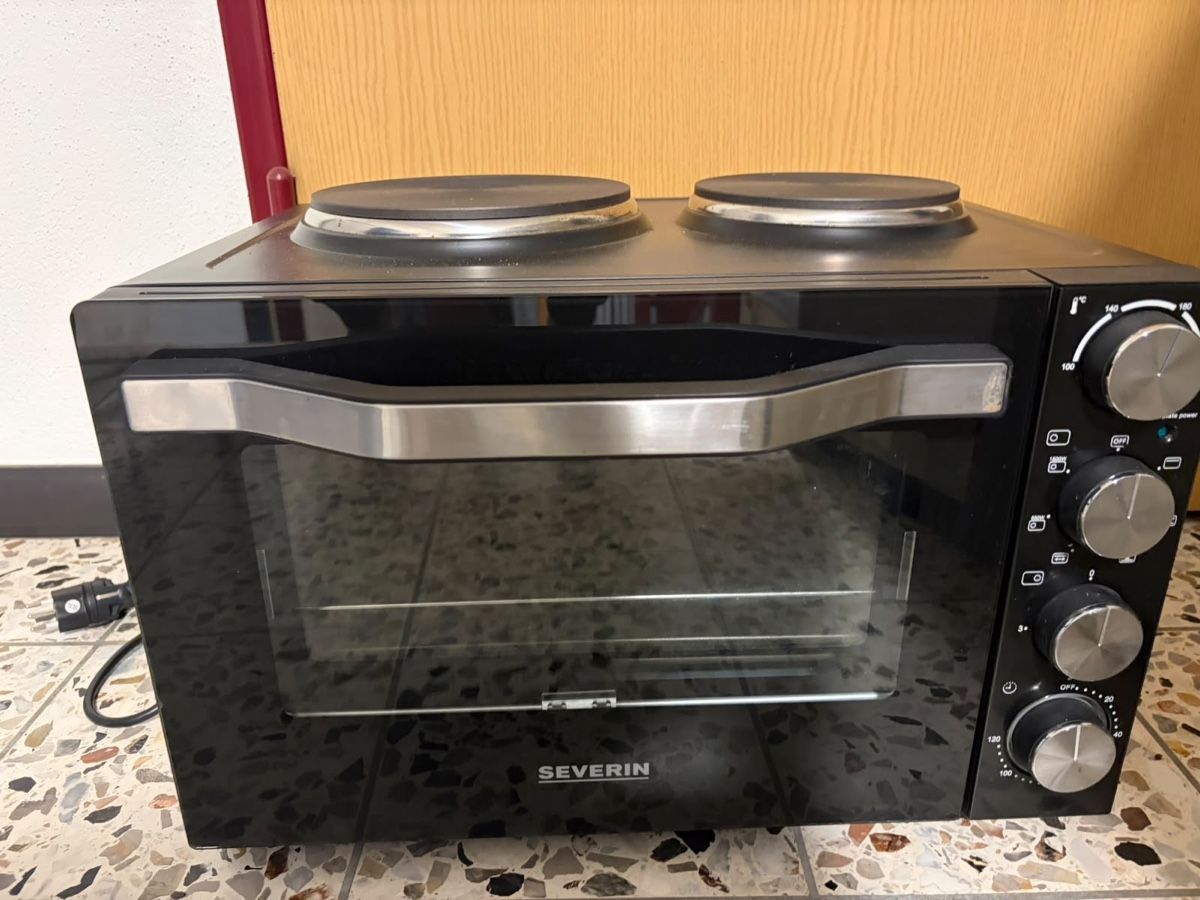 Elettrodomestici da cucina: Severin Minibackofen mit Kochplatten schwarz gebraucht – Usato da Thörigen venduto da yana_11 1