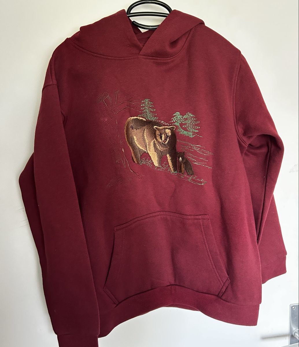 Pullover & Sweatshirts: Kaputzen Pulli mit Bär – Neu (gemäss Beschreibung) aus Zürich von ElsterAuge7
